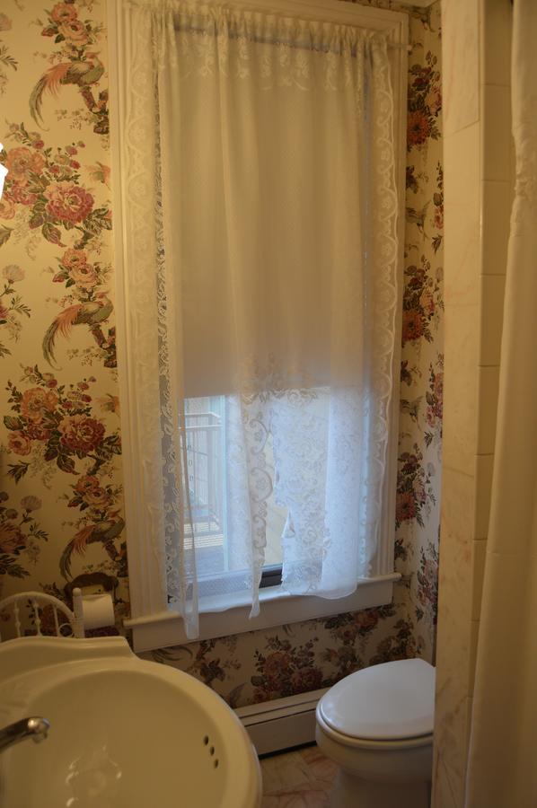 Normandy Bed & Breakfast 3*