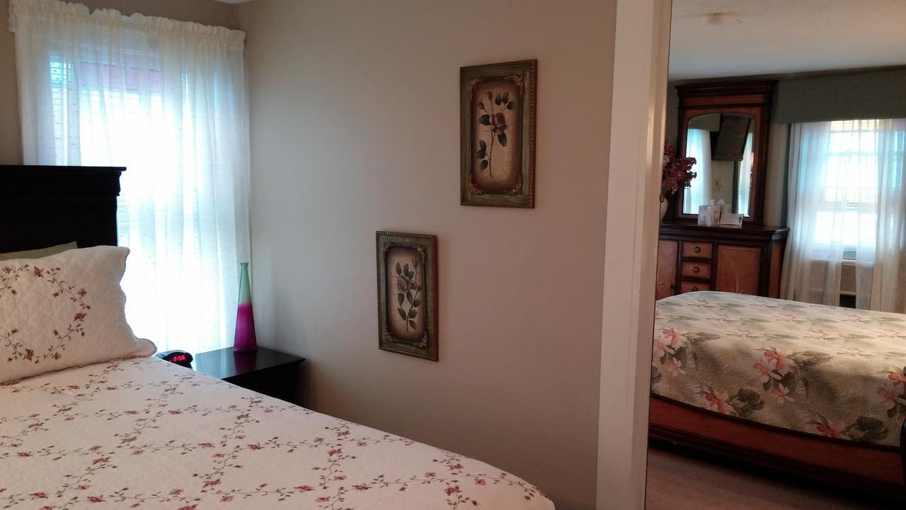 The Island Guest House Bed And Breakfast Beach Haven
