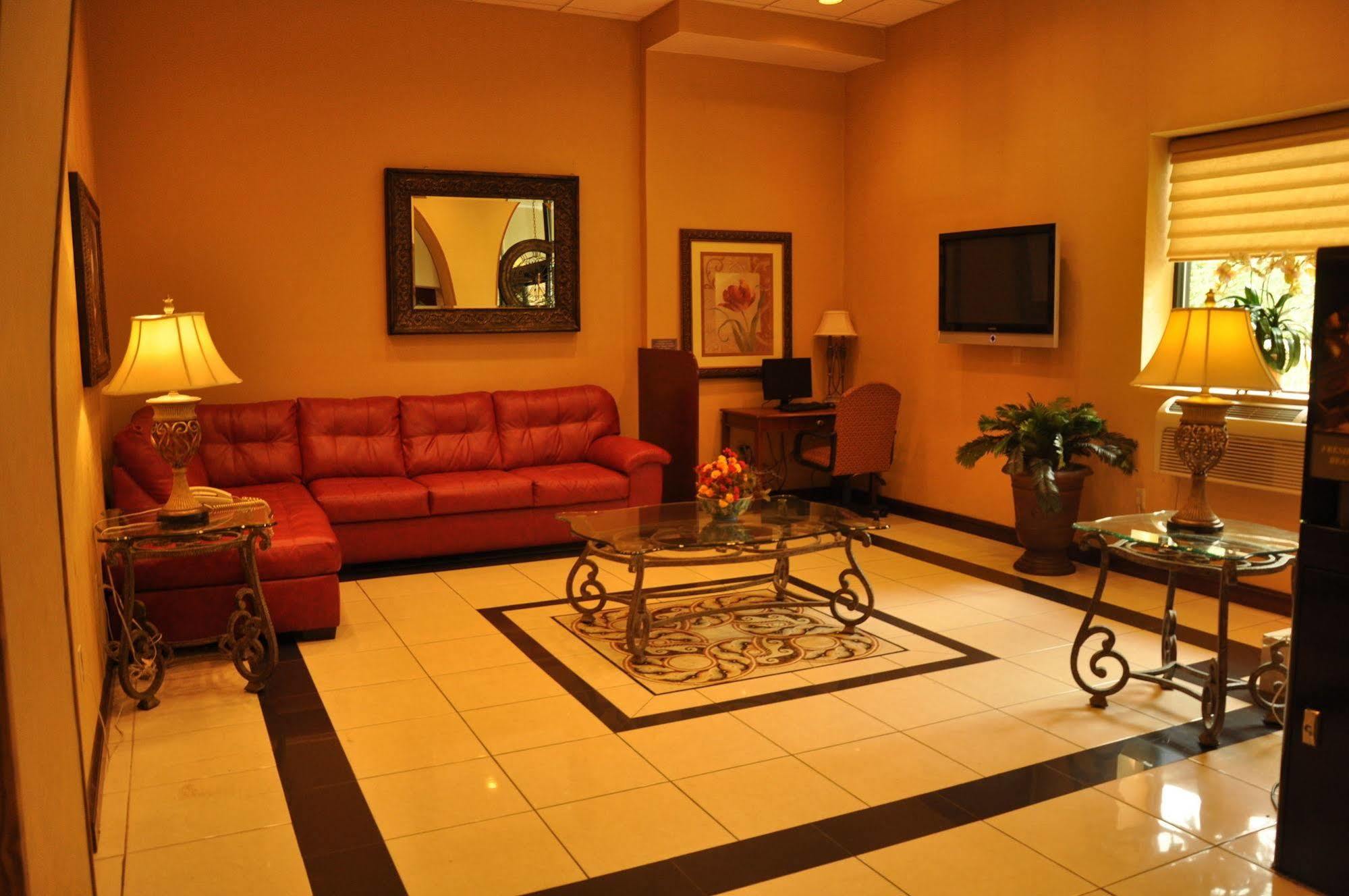 Raritan Hotel 3*