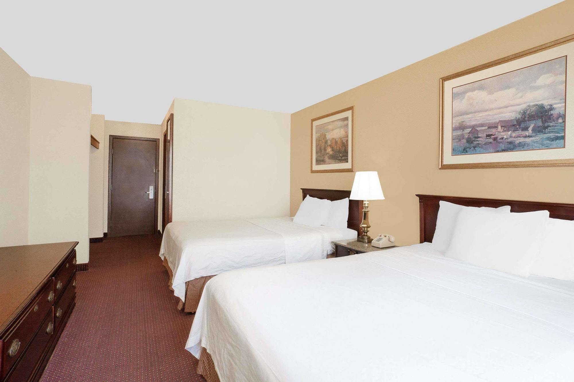 Howard Johnson By Wyndham Atlantic City 2*