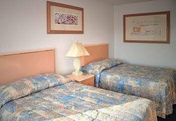 Motel Pyramid 2*