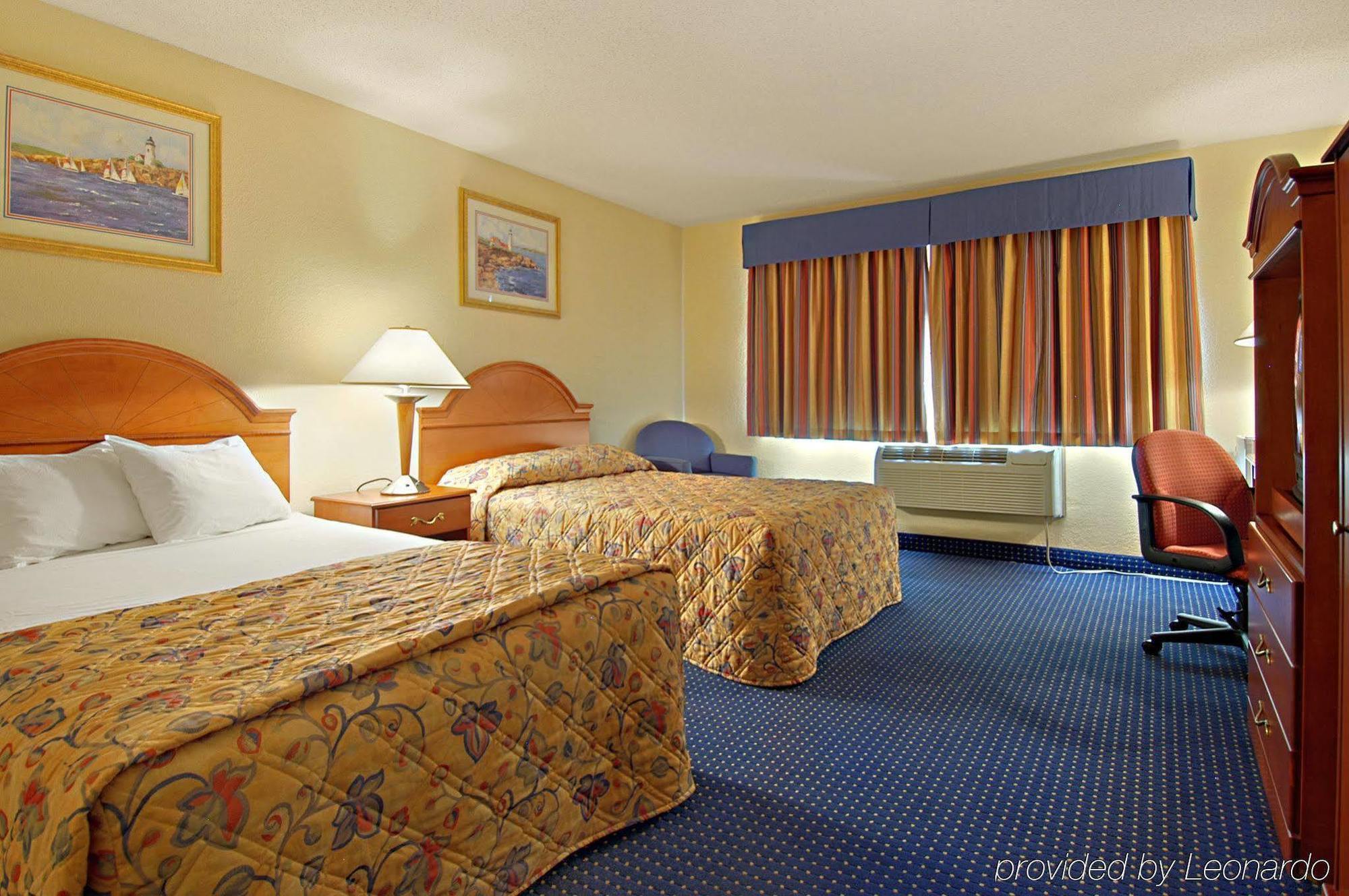 Red Carpet Hotel