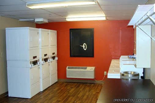 Extended America - - Raritan Center Hotel