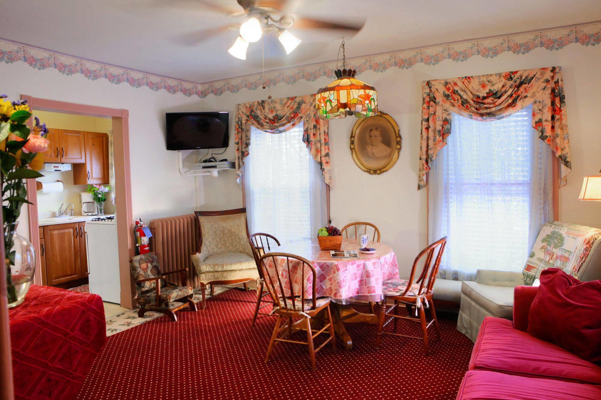 Antoinette's &