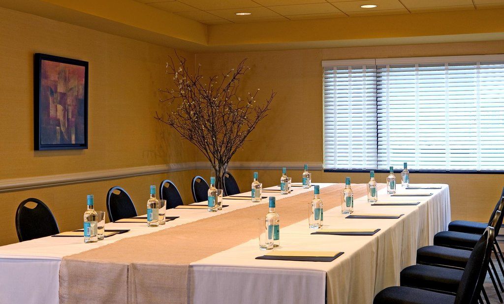 Sheraton Lincoln Harbor Hotel 3*