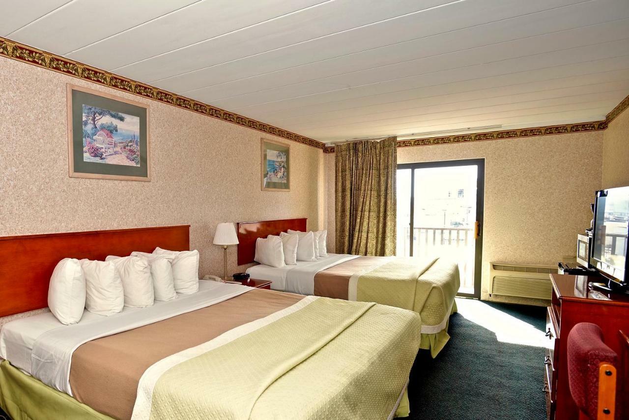 Days By Wyndham Atlantic Beachblock Motel