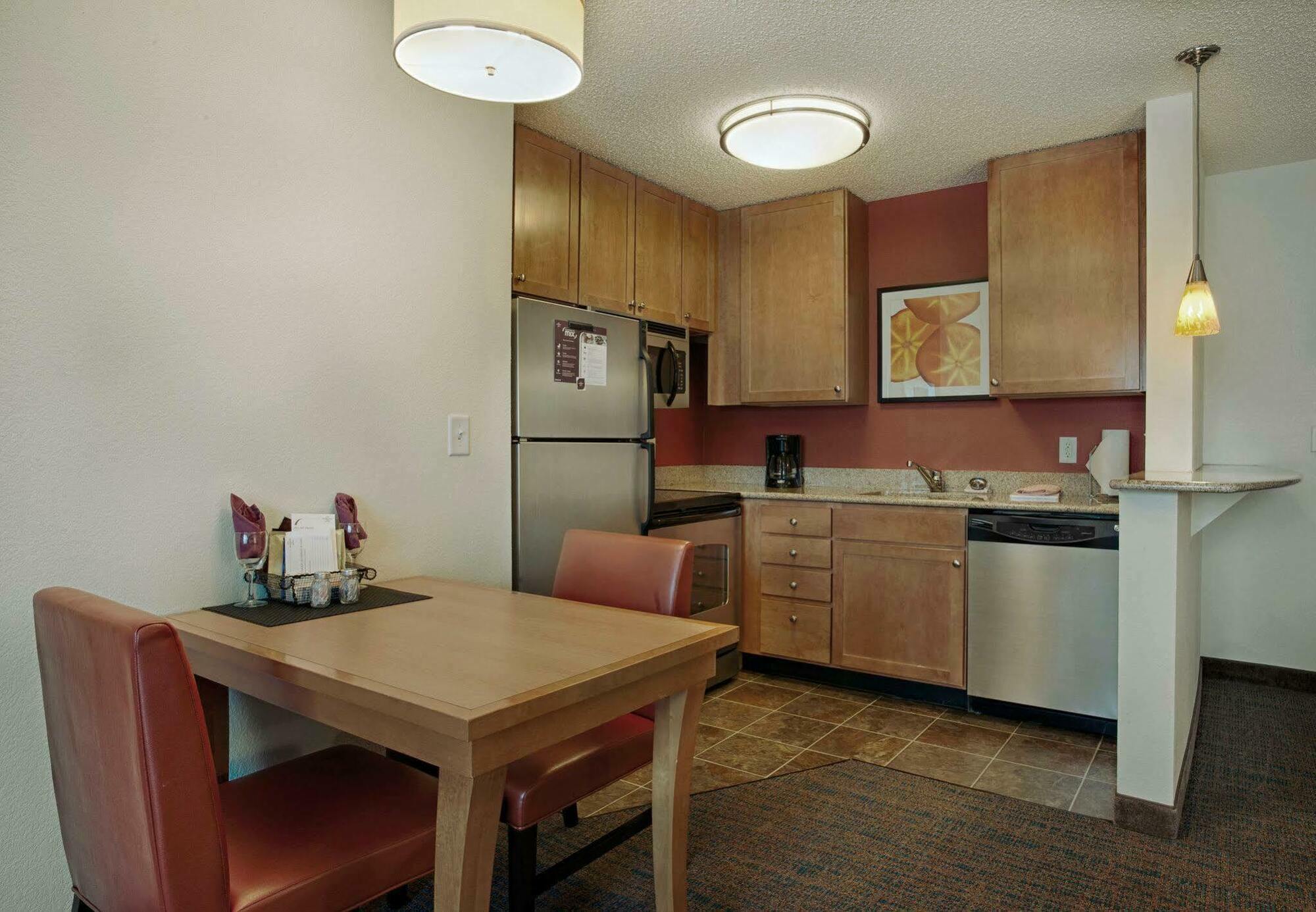 Hotel By Marriott Atlantic Airport Egg Harbor Township