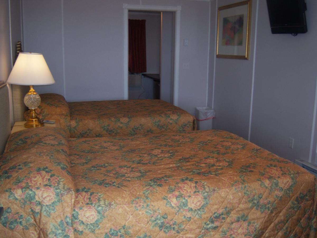 Desert Palm Motel 2*
