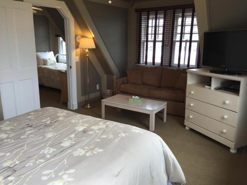 The Ocean Plaza Bed & Breakfast 4*