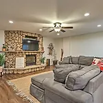 Vernon Condo With Deck, Near Appalachian Trail!
