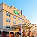 Holiday Inn Express Woodbridge By Ihg