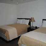 Shore Point Motel