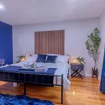 2 Deep Apts By American Dream, Sleeps 8