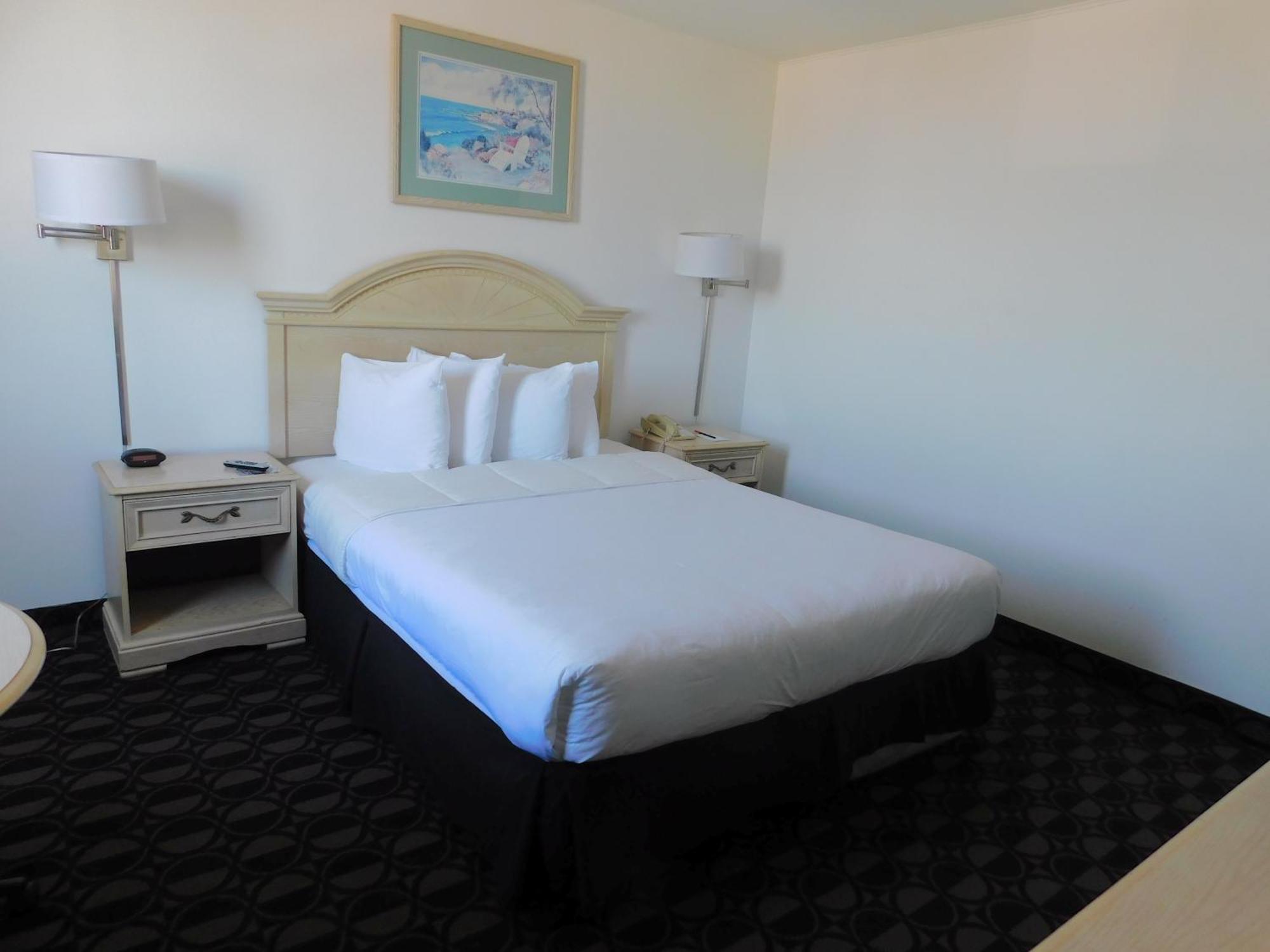 Ramada By Wyndham 3* North Bergen