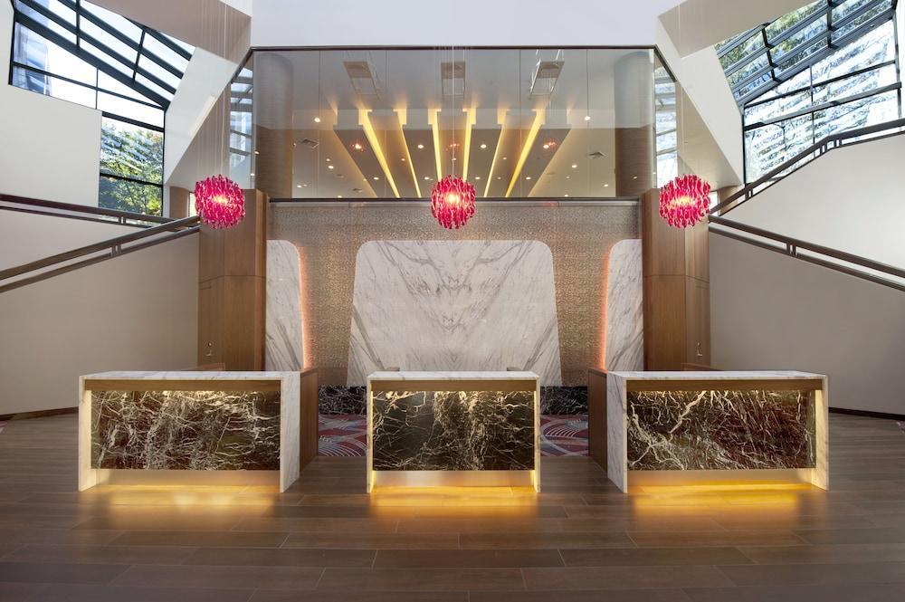 Crowne Plaza - Conference Center By Ihg