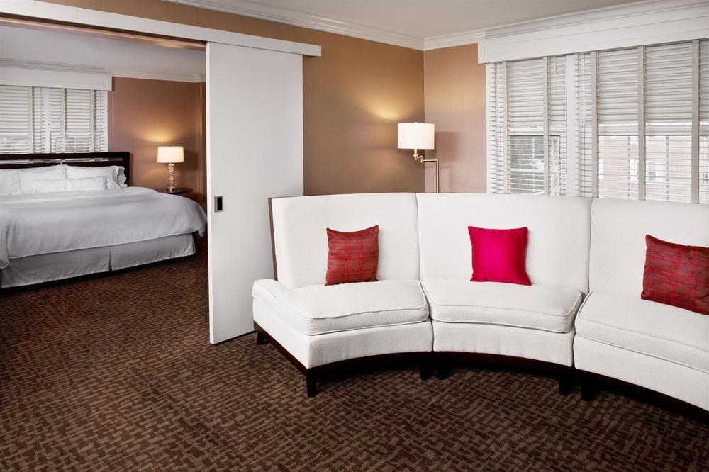 The Westin Governor Morris, Hotel
