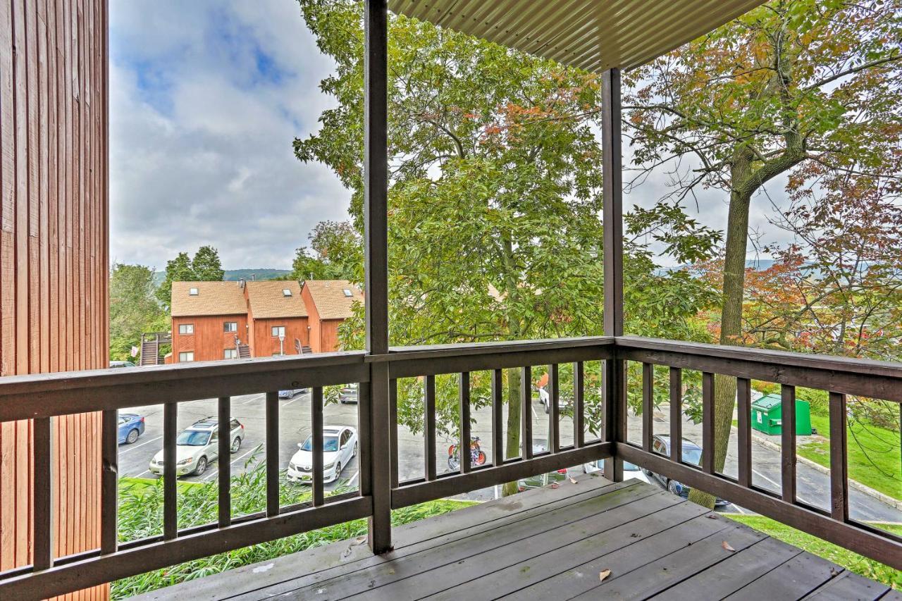 Apartment With Deck, Near Appalachian Trail!