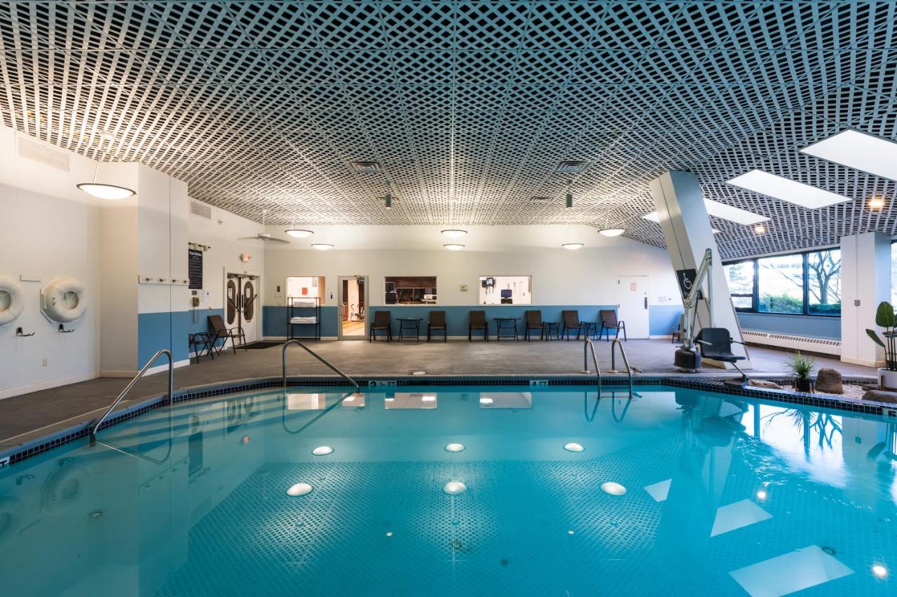 Apa Woodbridge Hotel