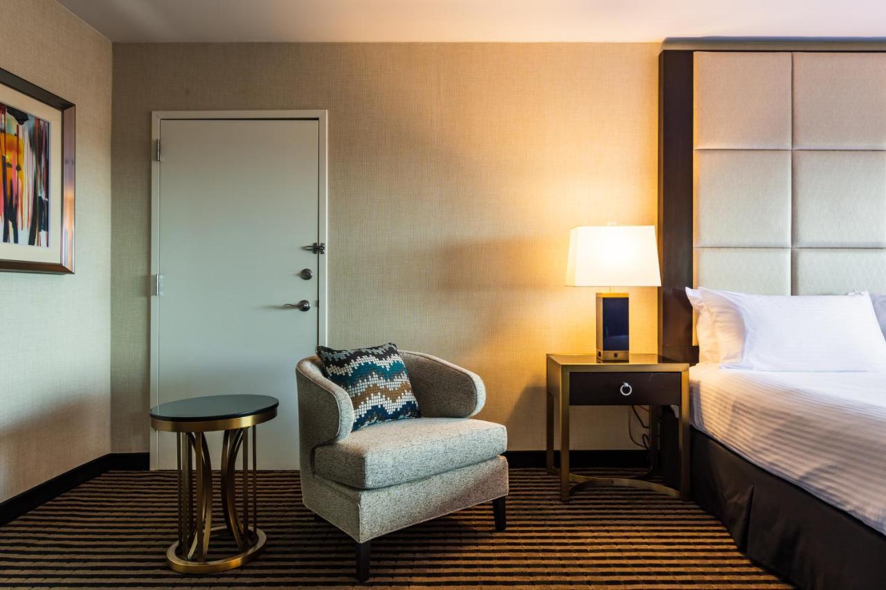 Apa Woodbridge Hotel