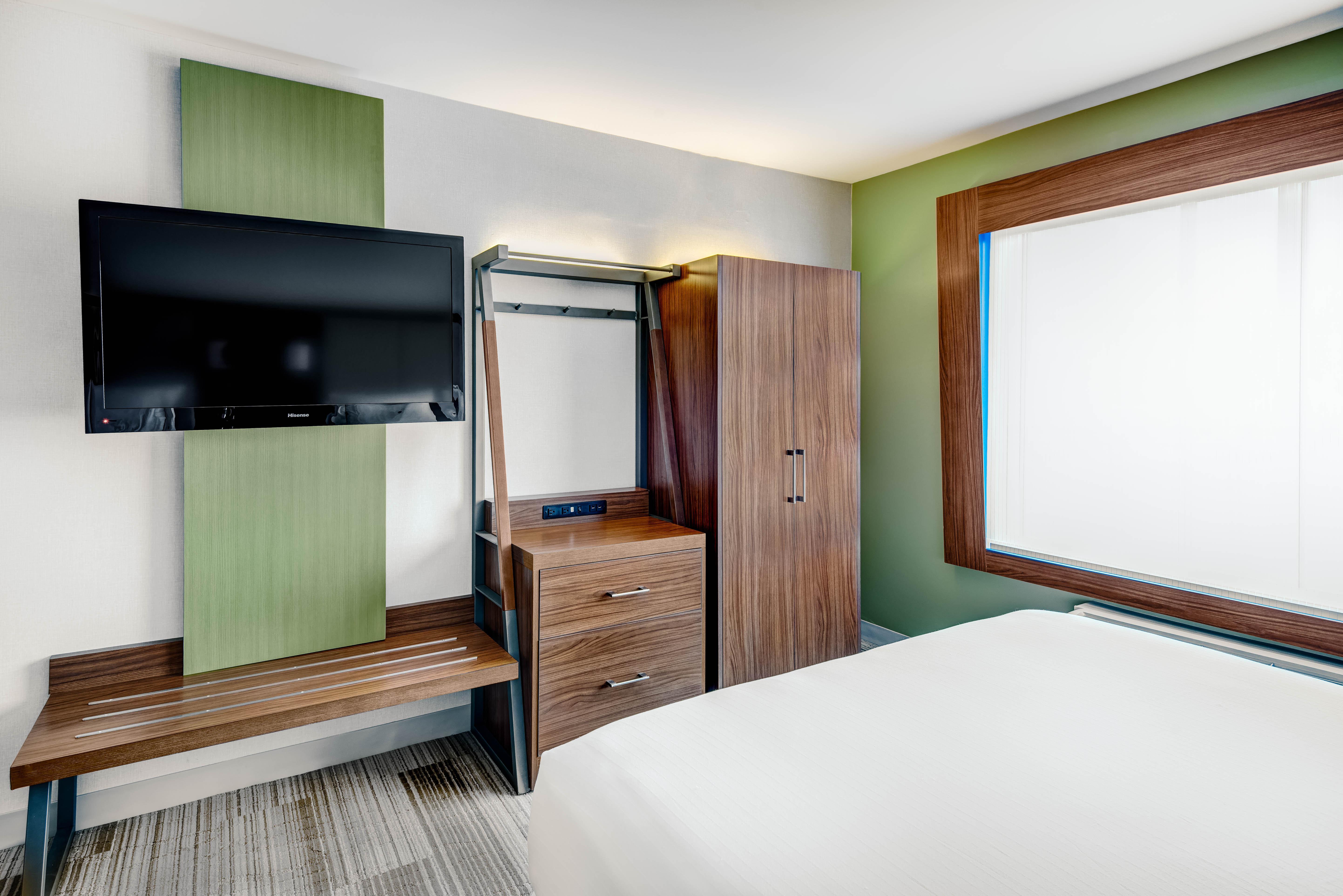 Express Woodbridge By Ihg Hotel Avenel