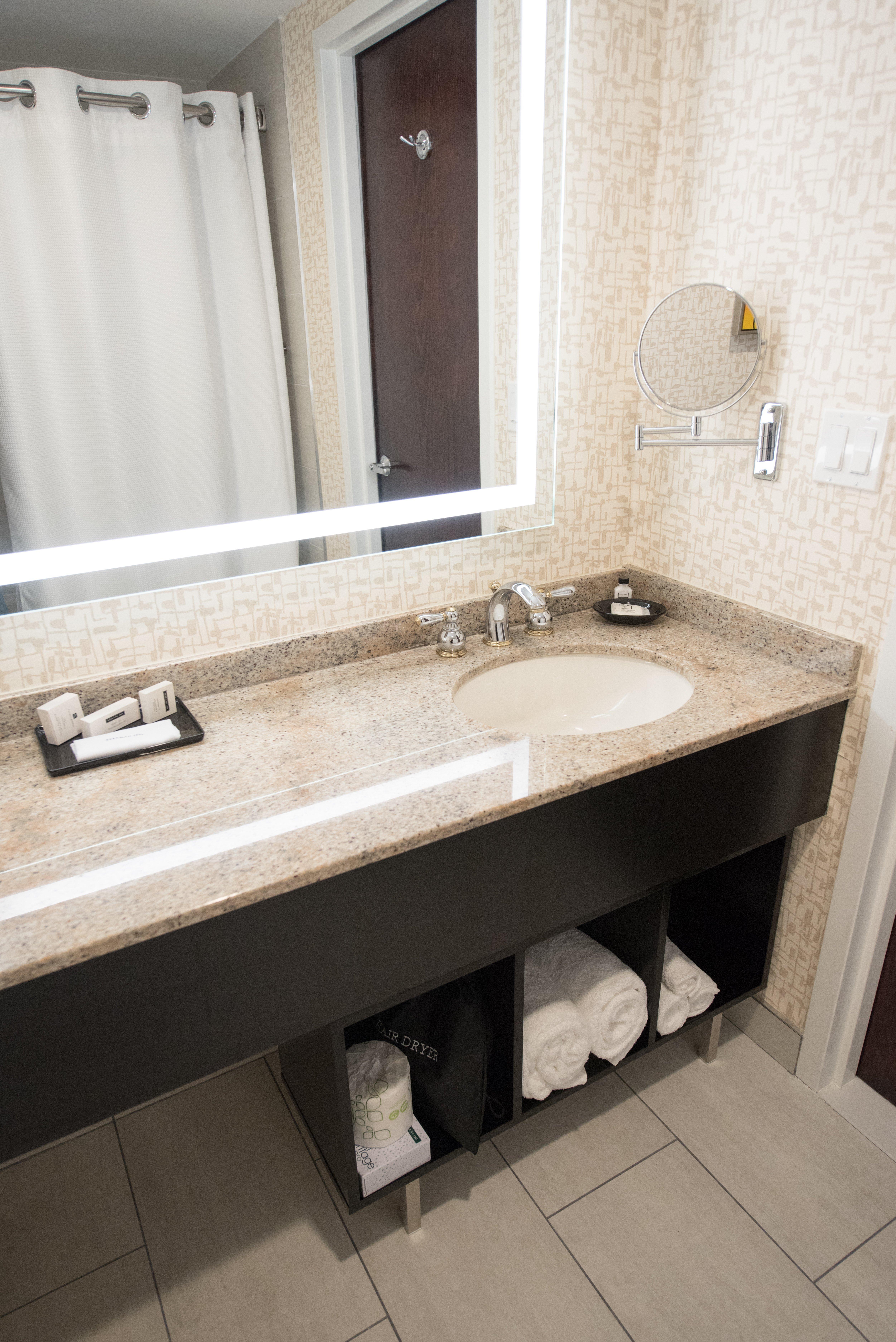 Crowne Plaza By Ihg Hotel 4*