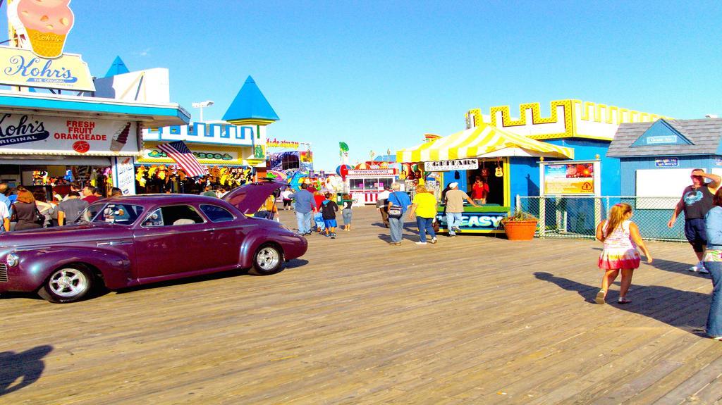 Buoy 16 By The 3* Seaside Heights