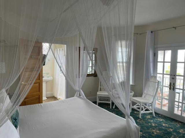 Inn Macomber 3*