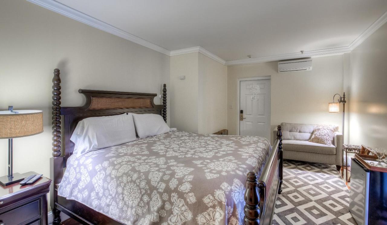 Elaine's Cape Boutique 3* Cape May