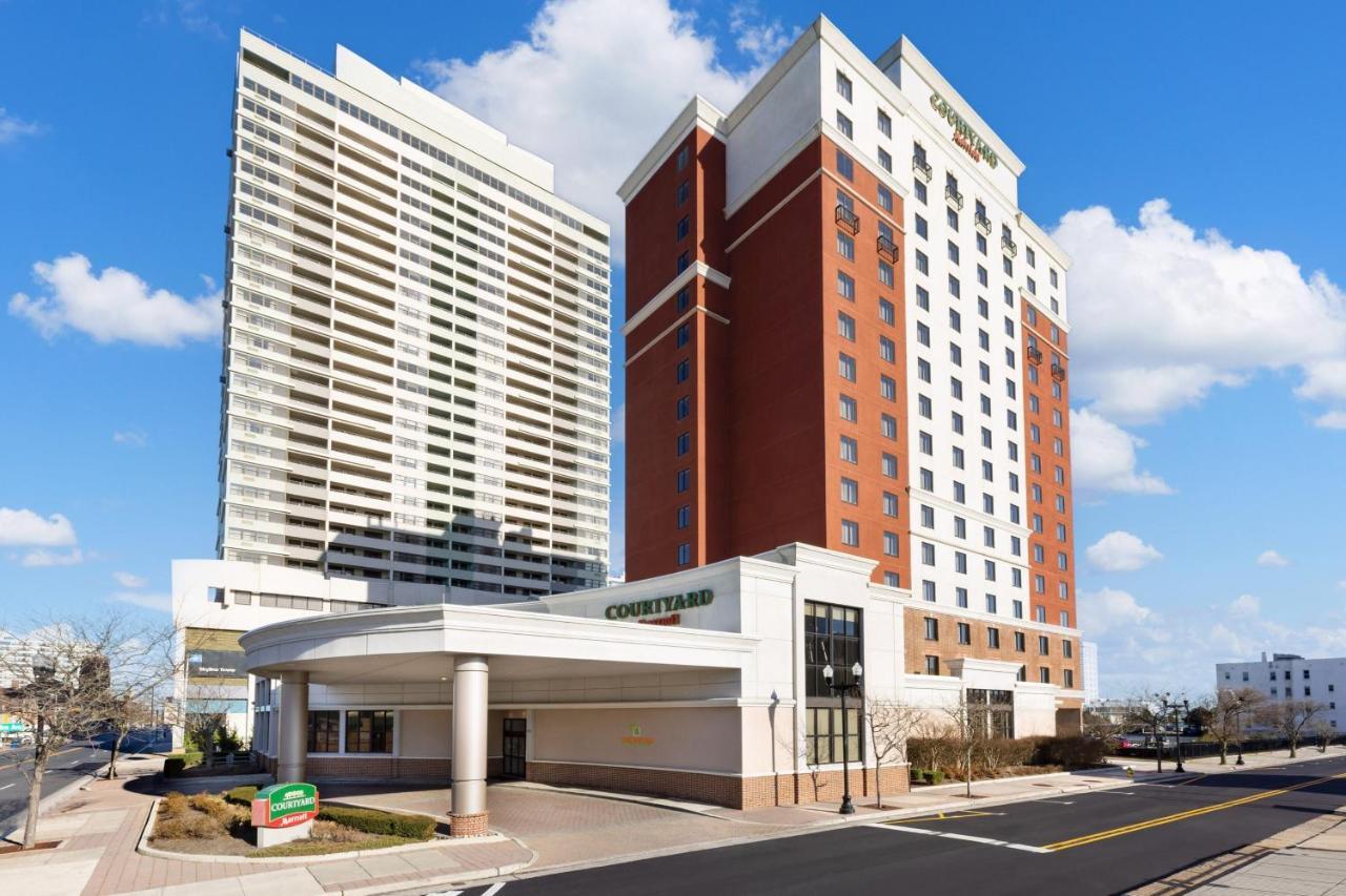Courtyard By Marriott Atlantic Block Hotel