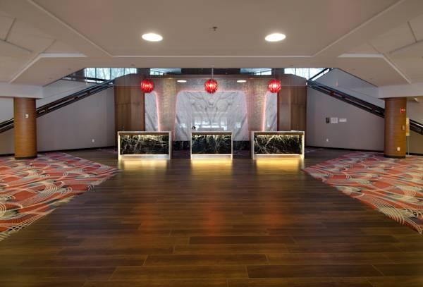 Hotel Crowne Plaza - Conference Center By Ihg 4*