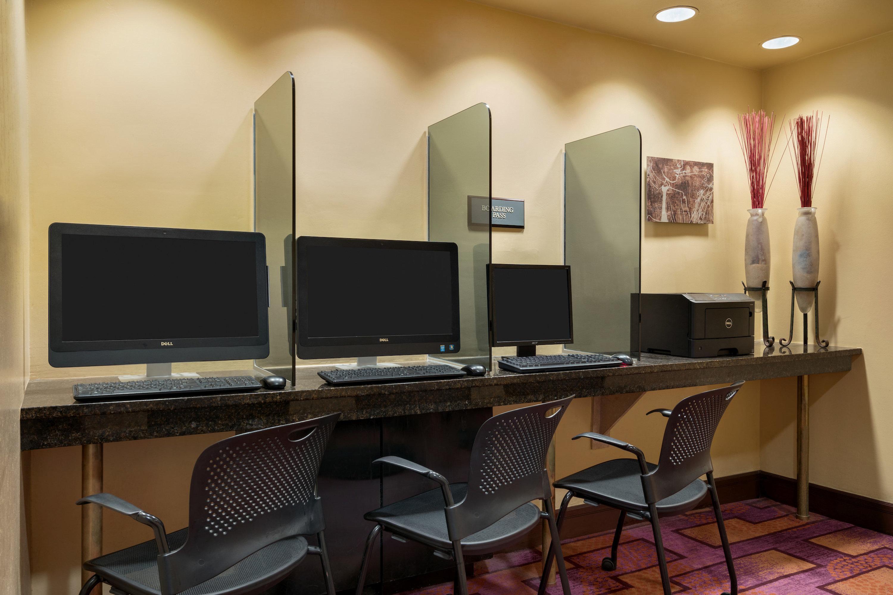Hotel Crowne Plaza By Ihg Englewood