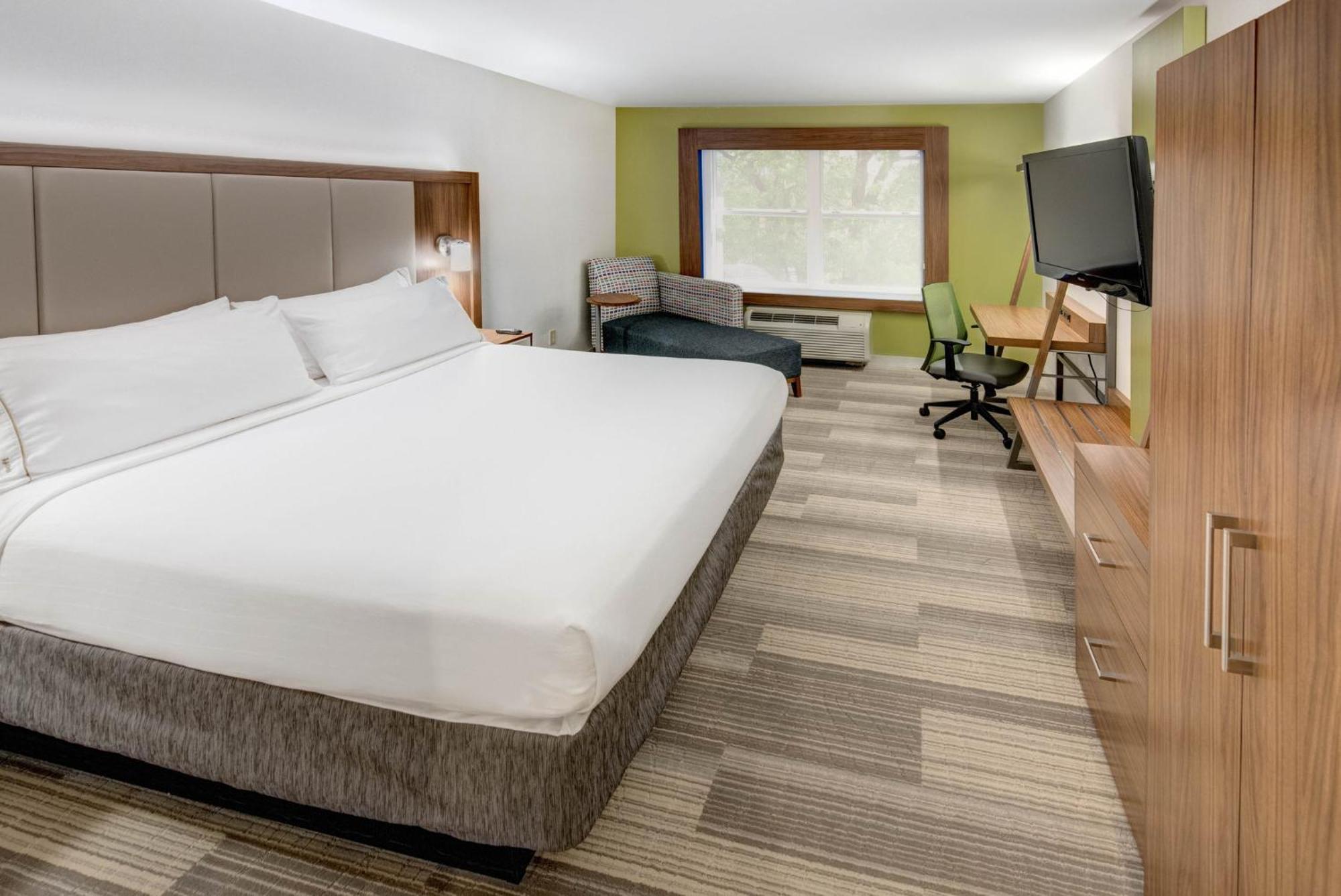 Express Woodbridge By Ihg Hotel Avenel