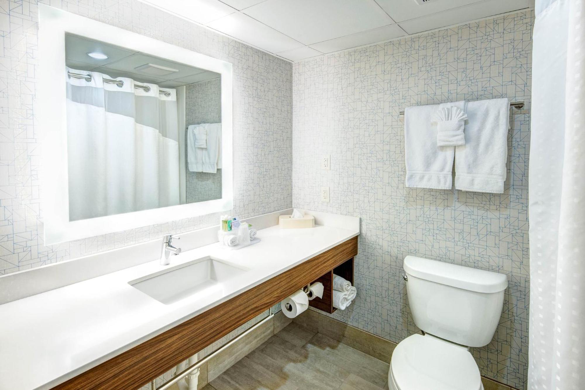 Express Woodbridge By Ihg Avenel