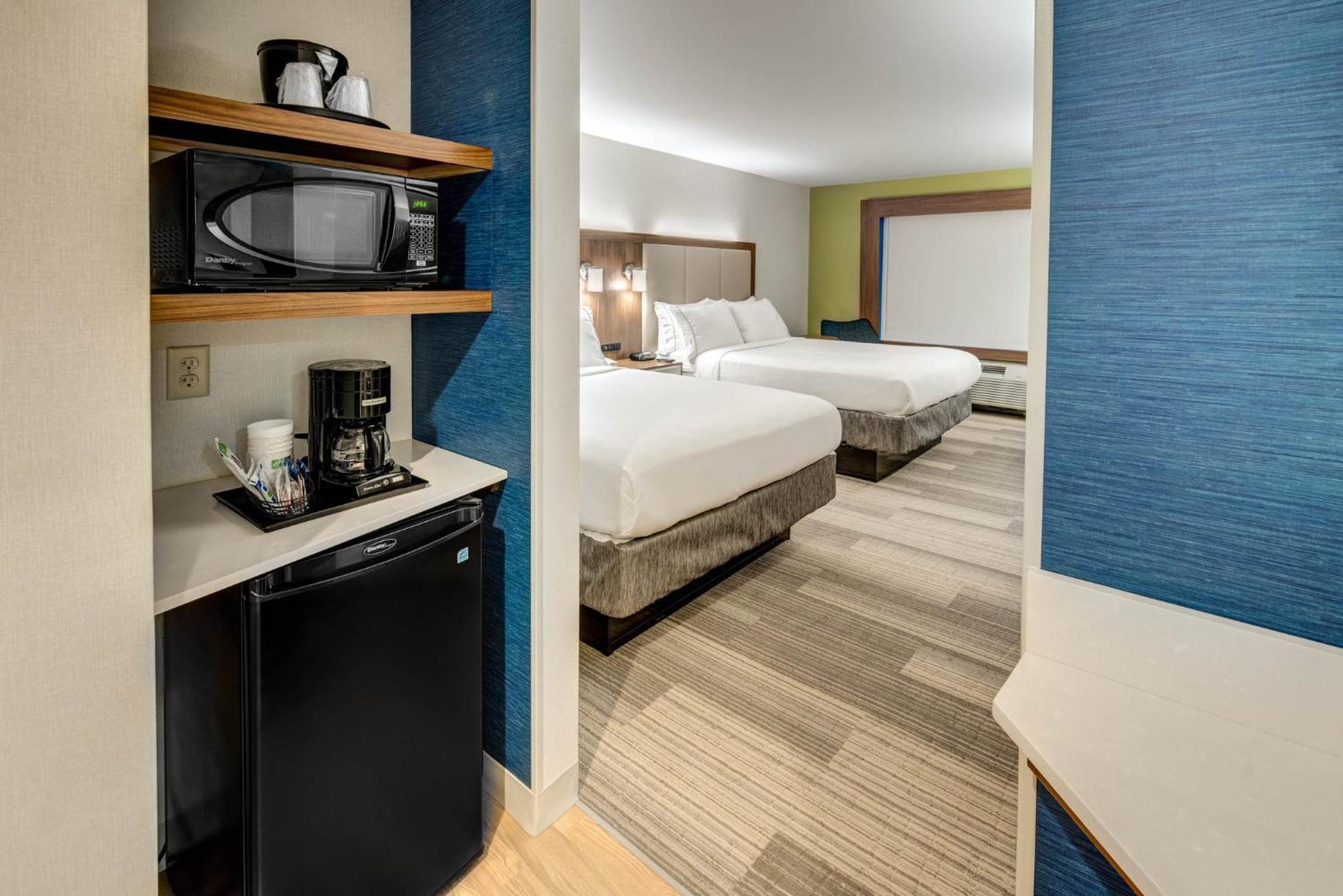 Express Woodbridge By Ihg Hotel