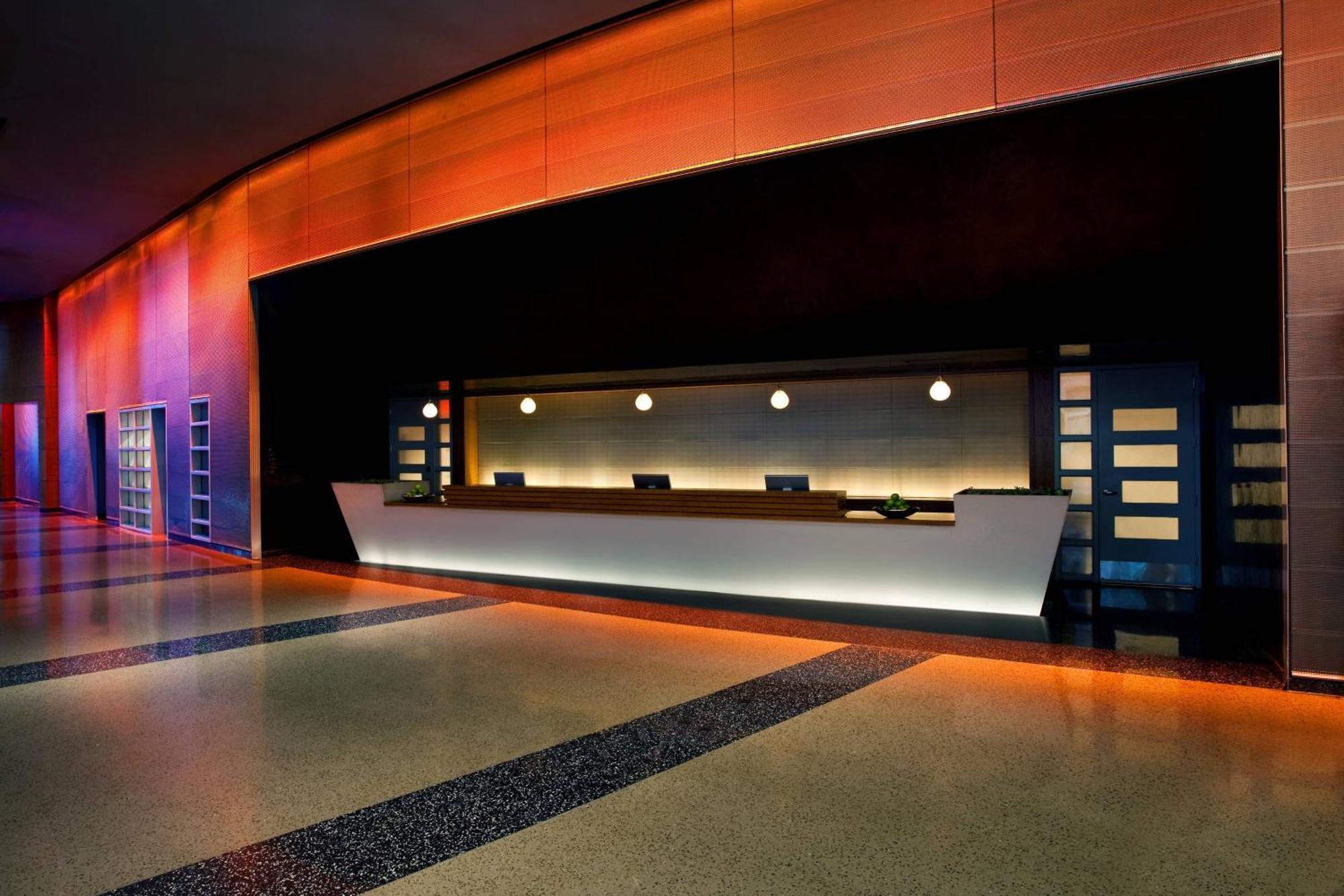 Hotel W 4*