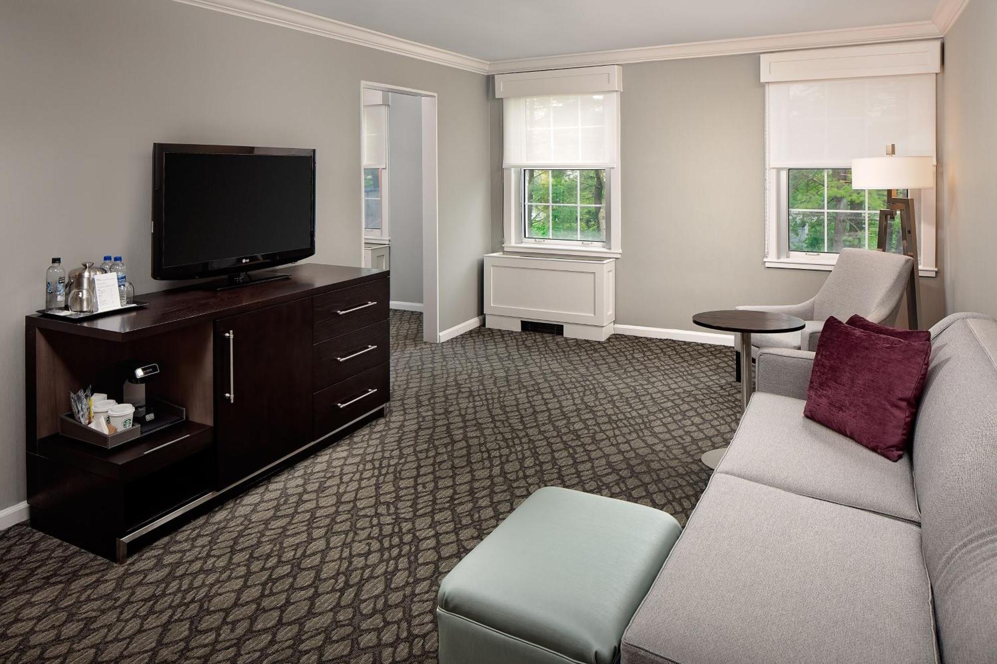 The Westin Governor Morris, Hotel