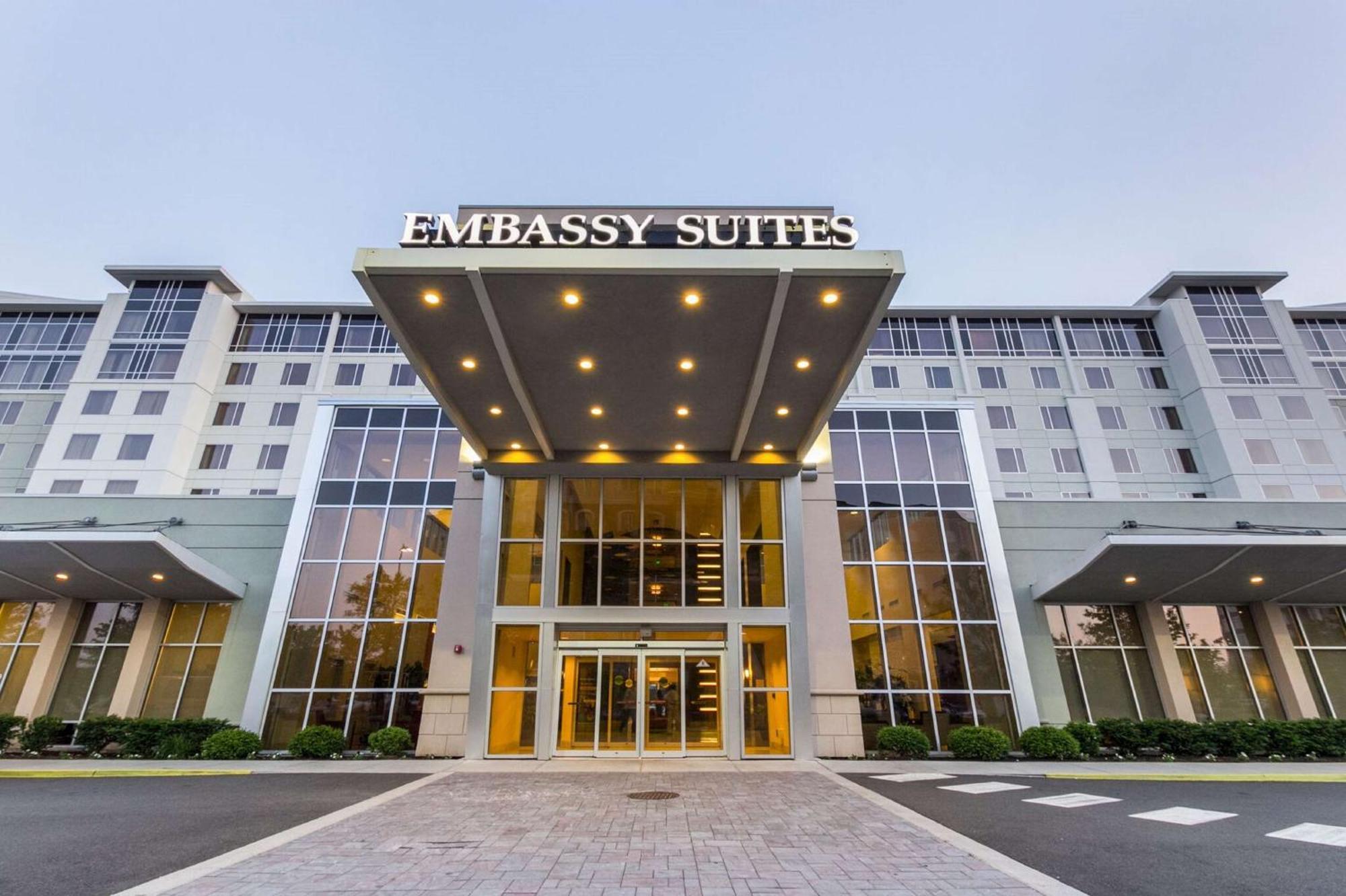 Embassy By Hilton Newark Airport Hotel 4*