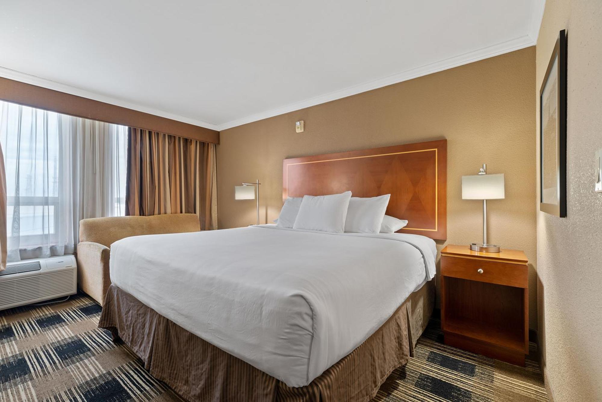 Hotel Executive 3*
