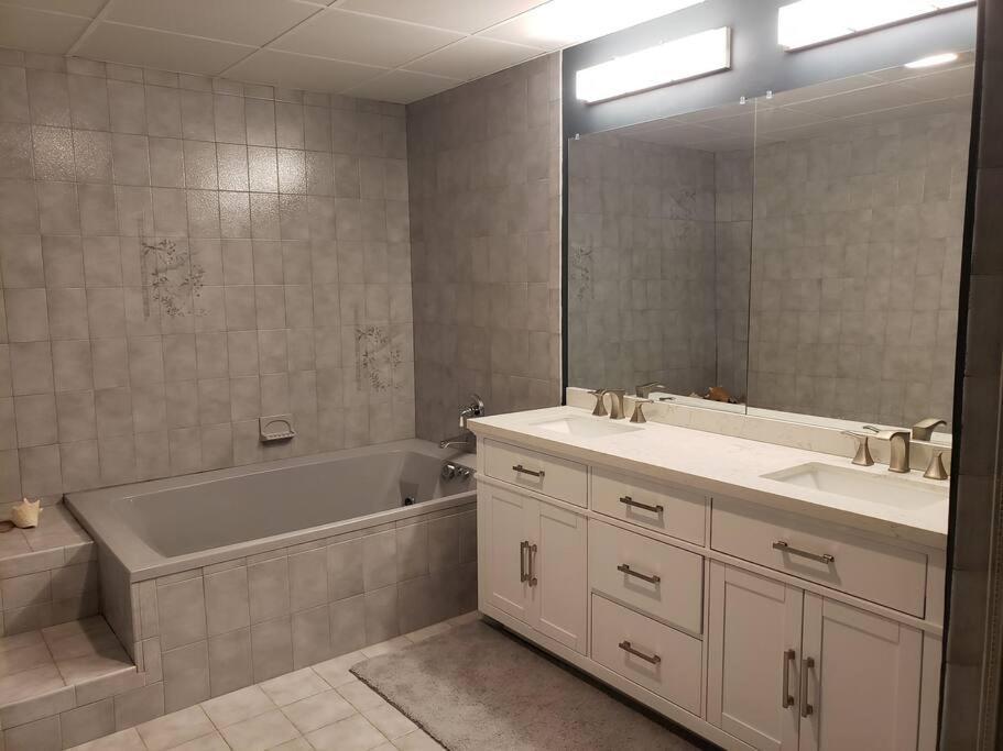 Holiday home Stunning Ocean-front Penthouse 1800sf 3br 2ba 7bed At Regency Tower North Wildwood