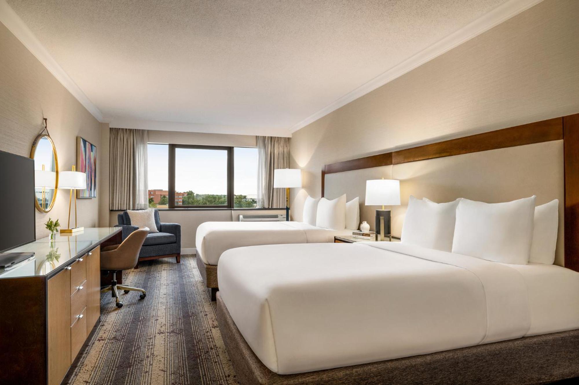 Crowne Plaza By Ihg Edison