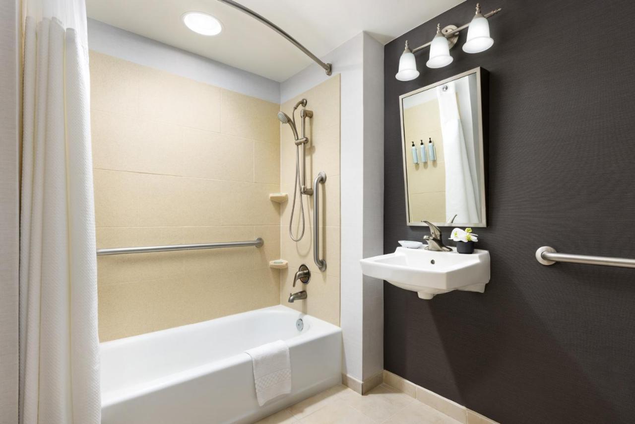 Hotel Courtyard By Marriott Atlantic Block 3*