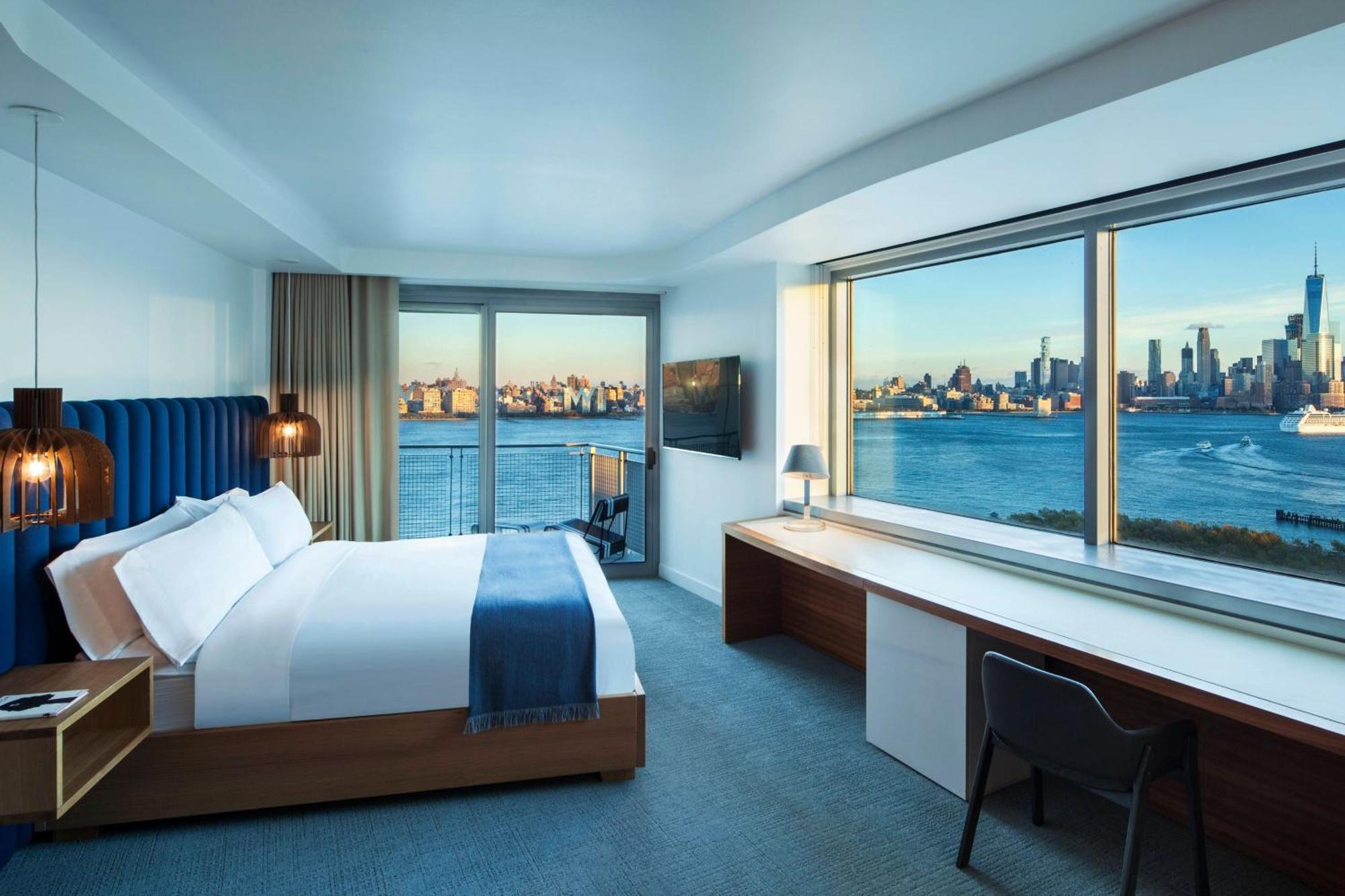 Hotel W 4*