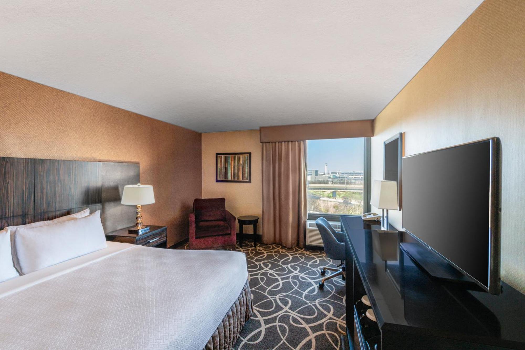 Hotel Crowne Plaza Newark Airport By Ihg 4*