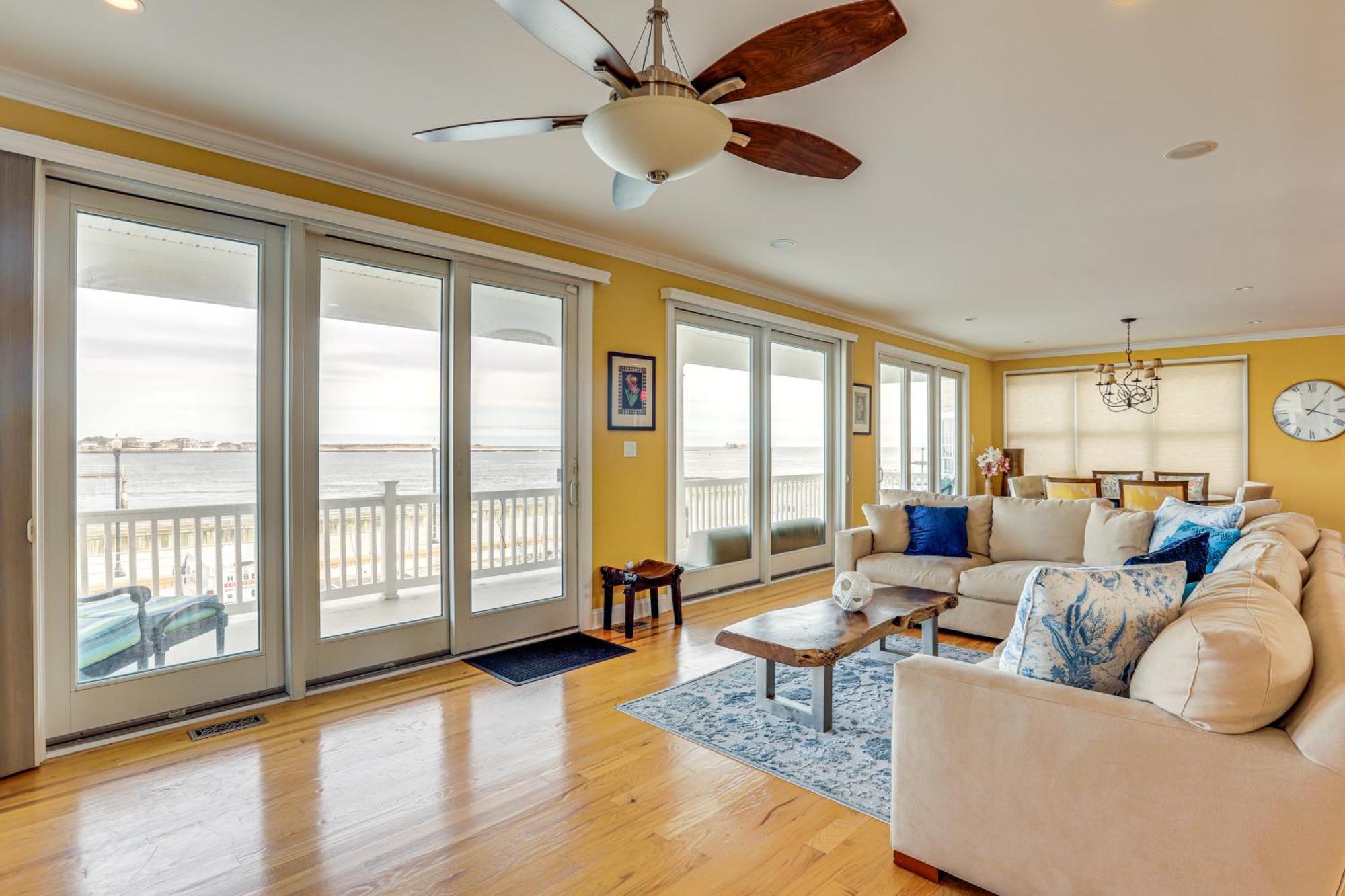 Steps To Shore Spacious Atlantic Retreat! Holiday home Atlantic City