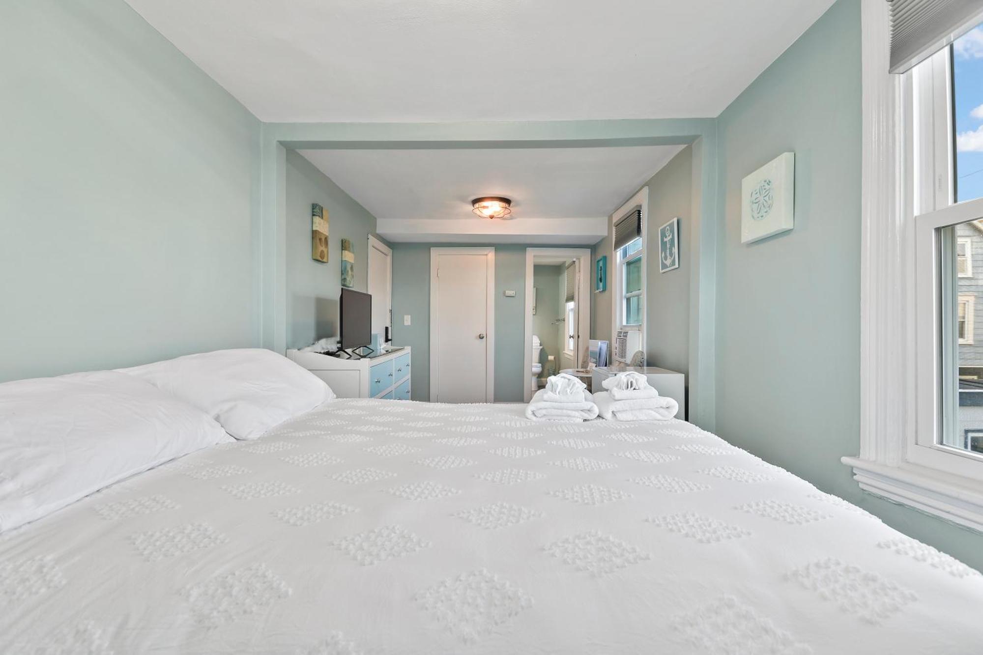 The At Bed & Breakfast