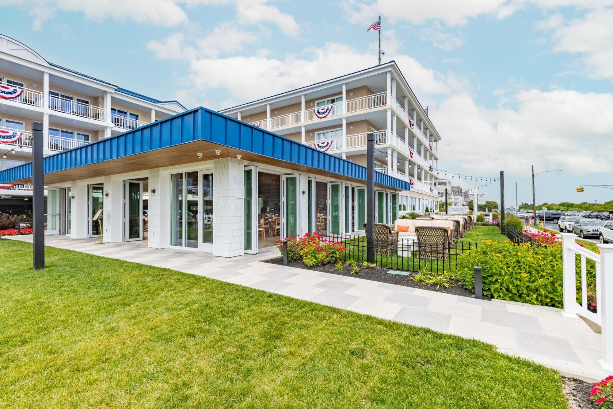 La Beachfront 4*