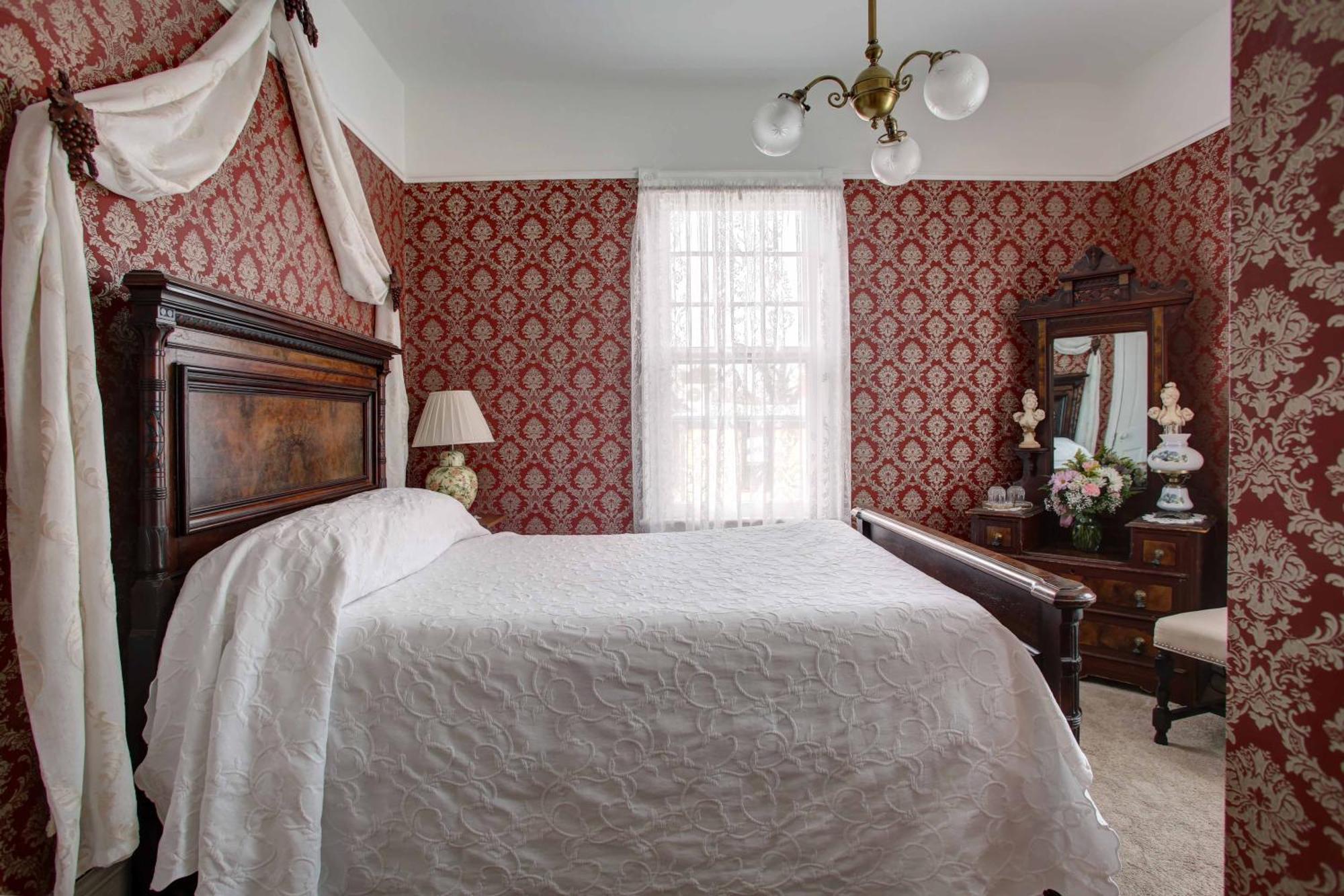 Wilbraham Mansion Hotel 4*