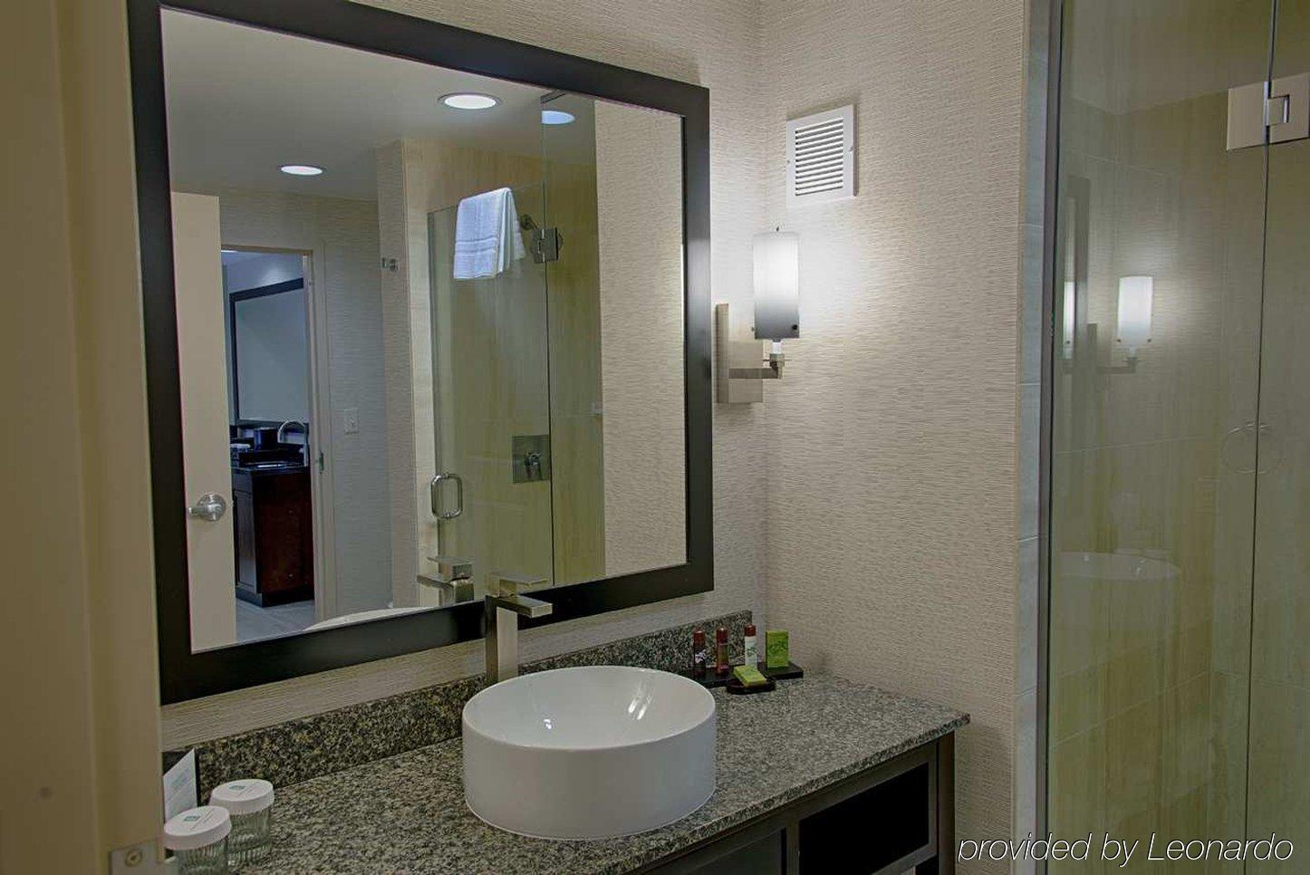 Embassy By Hilton Newark Airport 4* Elizabeth