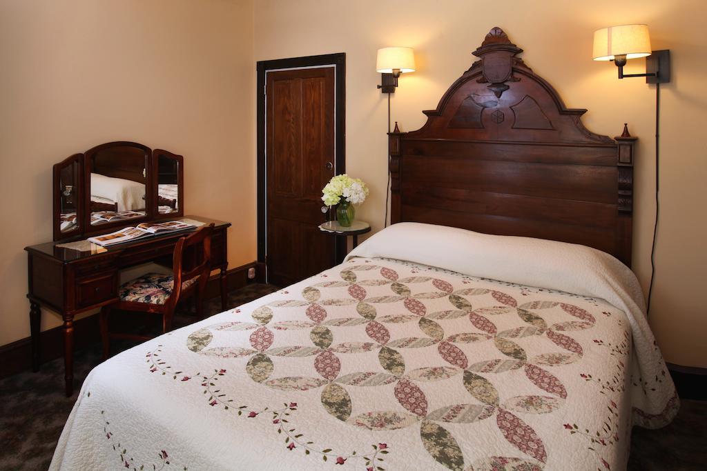 Albert Stevens Bed & Breakfast Cape May