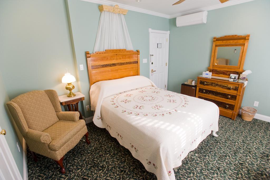 Albert Stevens 3* Cape May